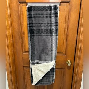 Throw blanket 50” x 70”